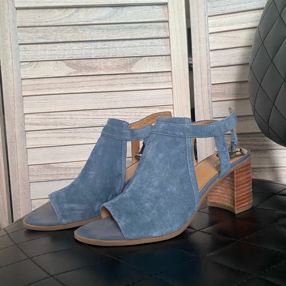 Blue Heals - Picture 2 of 5